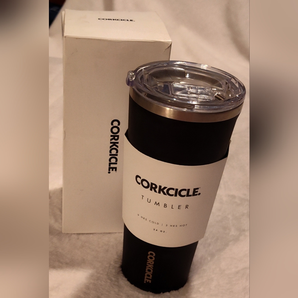 NWT!! CORKCICLE Tumbler 24oz
